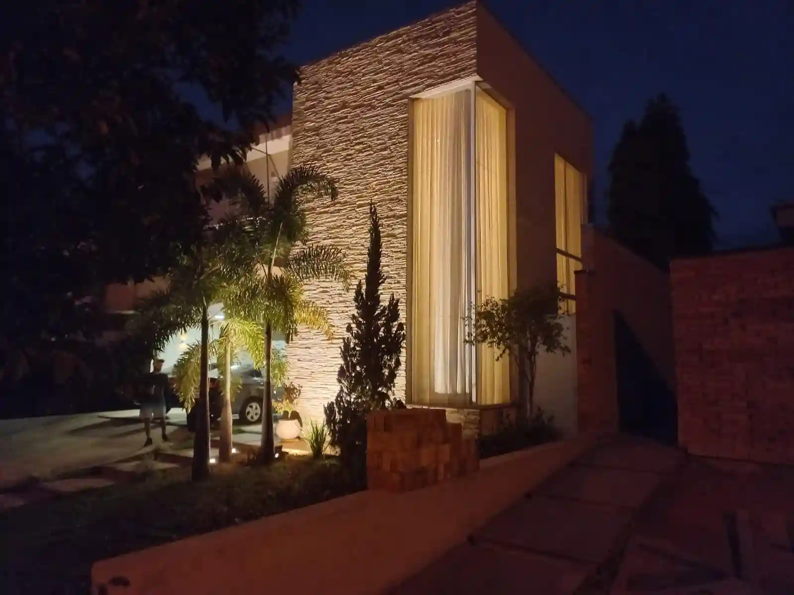 Casa de Condomínio com 4 quartos à venda, 320m² — foto 1 de 17