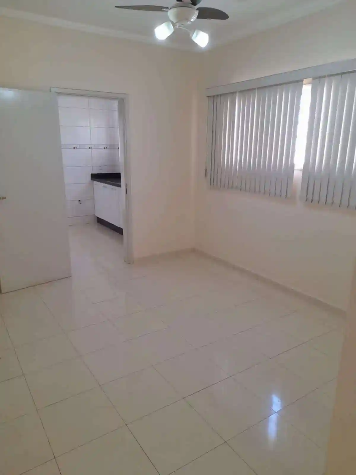 Casa com 3 quartos à venda, 170m² — foto 3 de 25