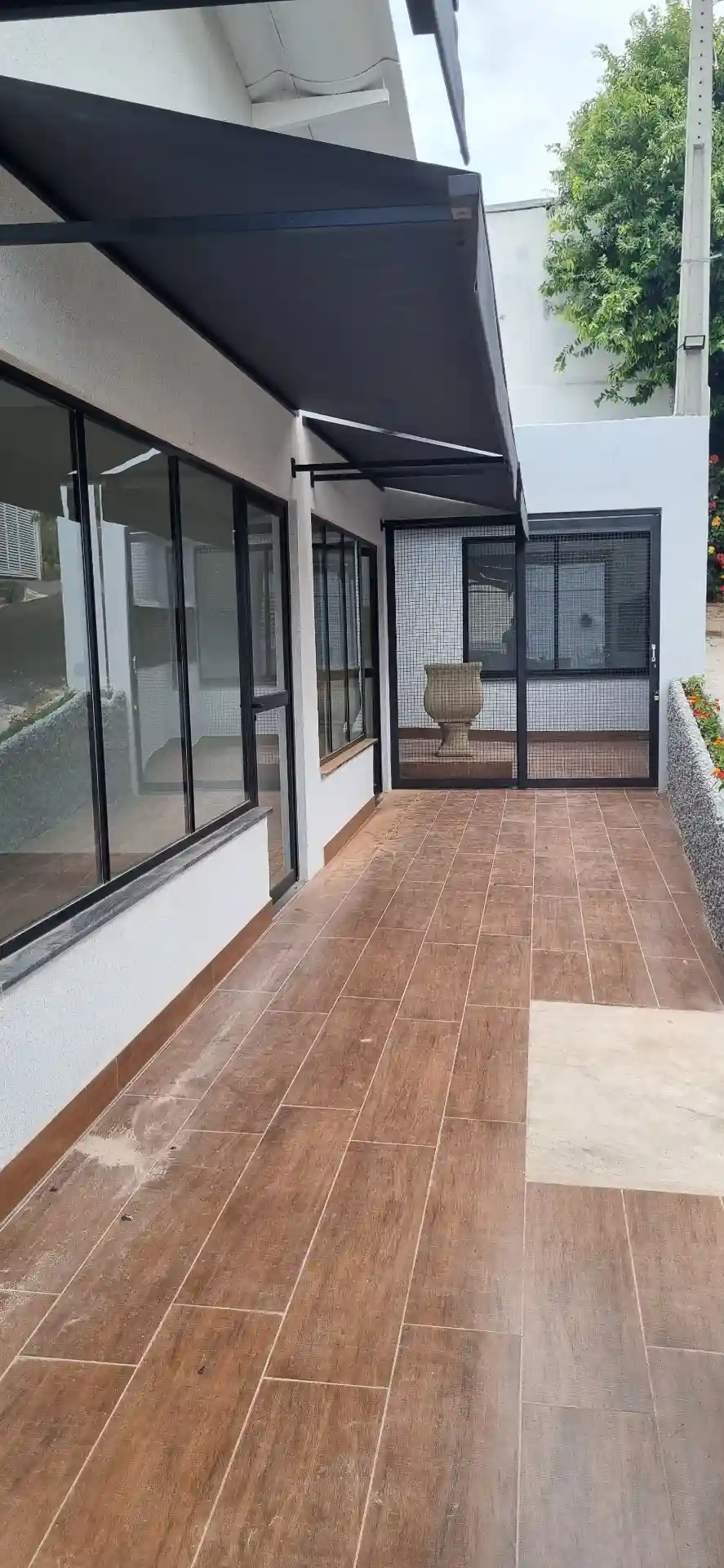 Conjunto Comercial / Sala  para aluguel, 25m² — foto 1 de 5