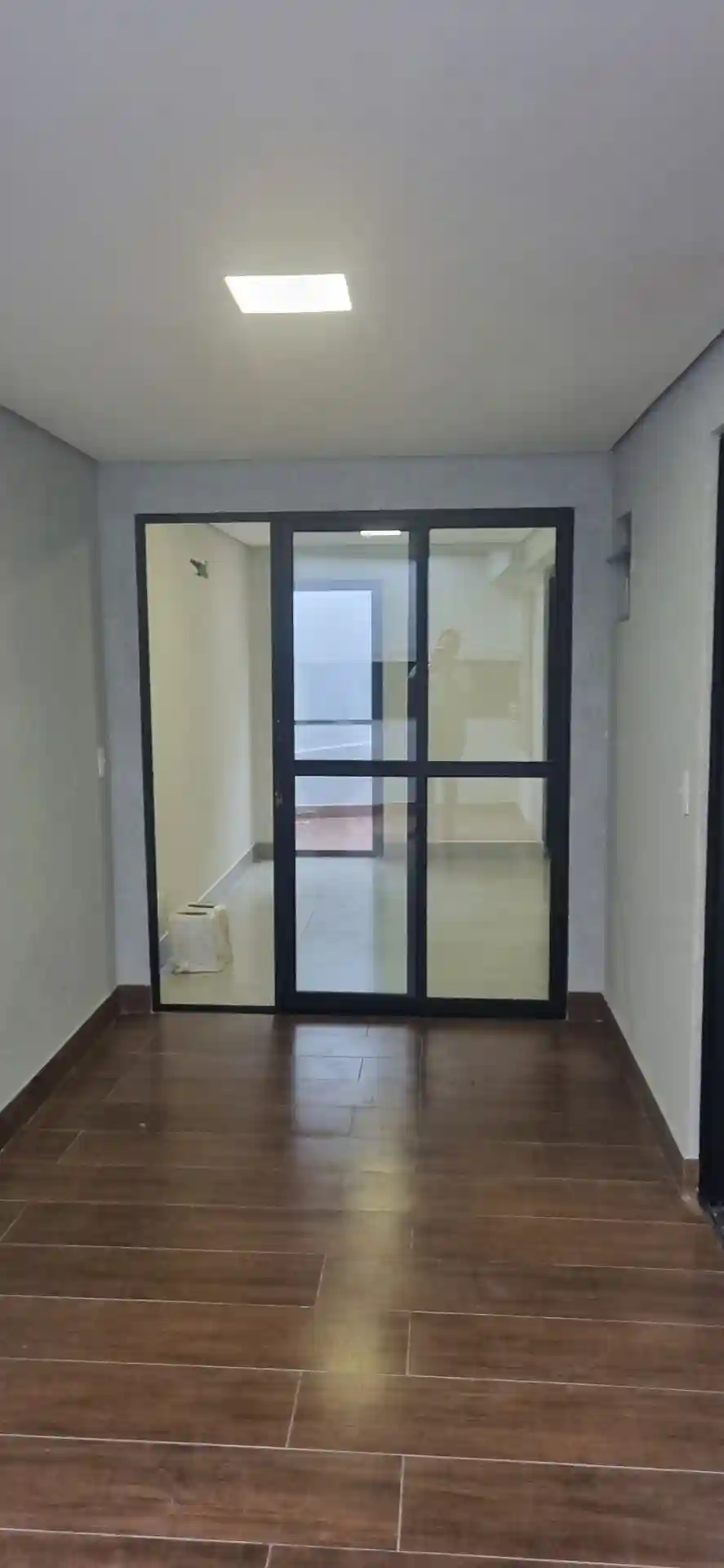 Conjunto Comercial / Sala  para aluguel, 25m² — foto 2 de 5