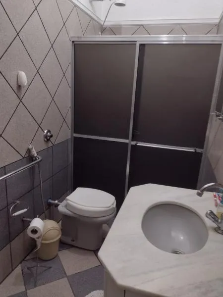 Casa à venda — foto 1 de 4