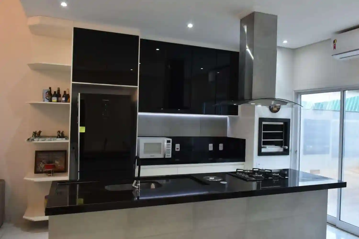 Casa de Condomínio com 3 quartos à venda, 311m² — foto 15 de 32
