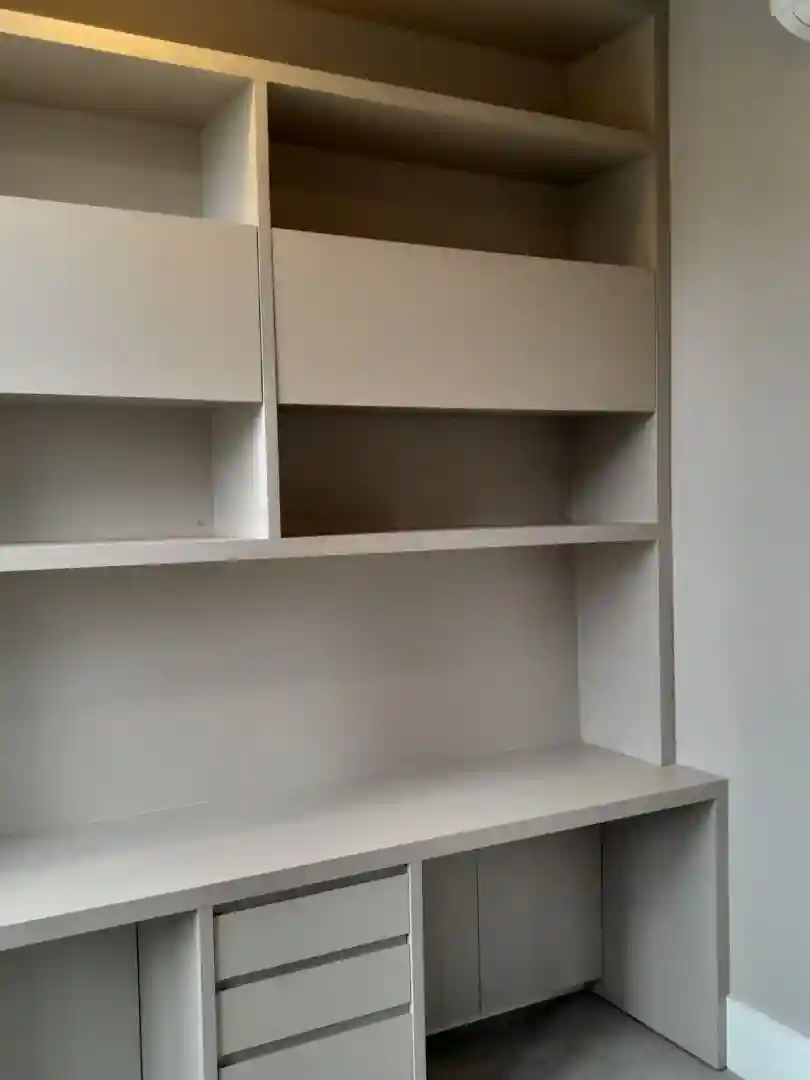 Casa de Condomínio com 5 quartos à venda, 820m² — foto 1 de 27