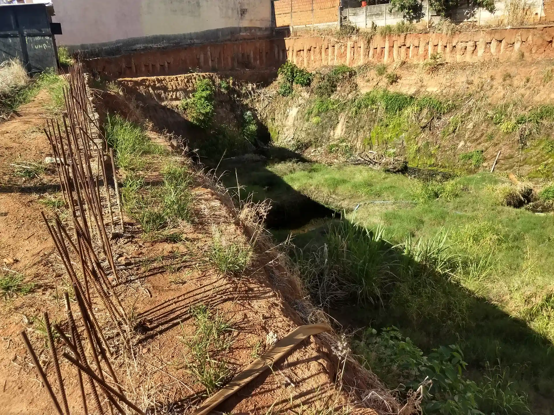 Área Comercial  à venda, 900m² — foto 2 de 3