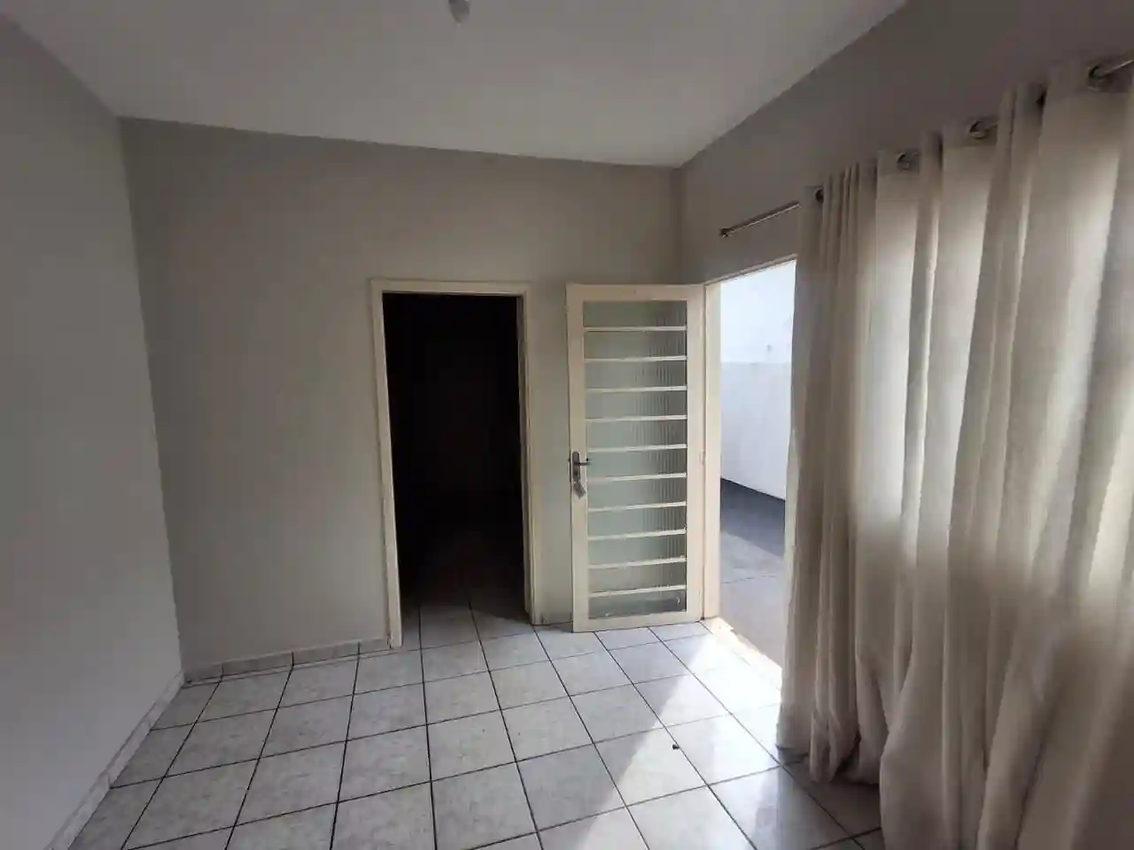 Casa com 1 quarto para aluguel, 35m² — foto 2 de 6