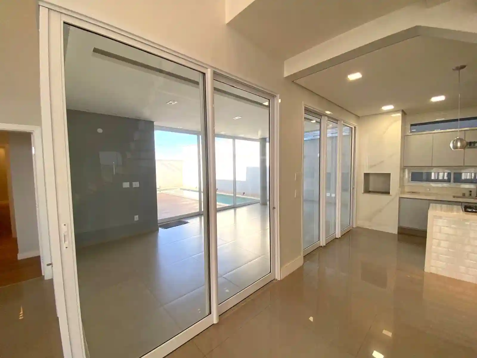 Casa de Condomínio com 3 quartos à venda, 482m² — foto 4 de 26