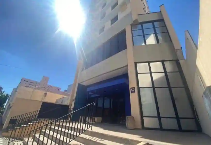 Loja / Salão / Ponto Comercial com 4 quartos para aluguel, 270m² — foto 1 de 11