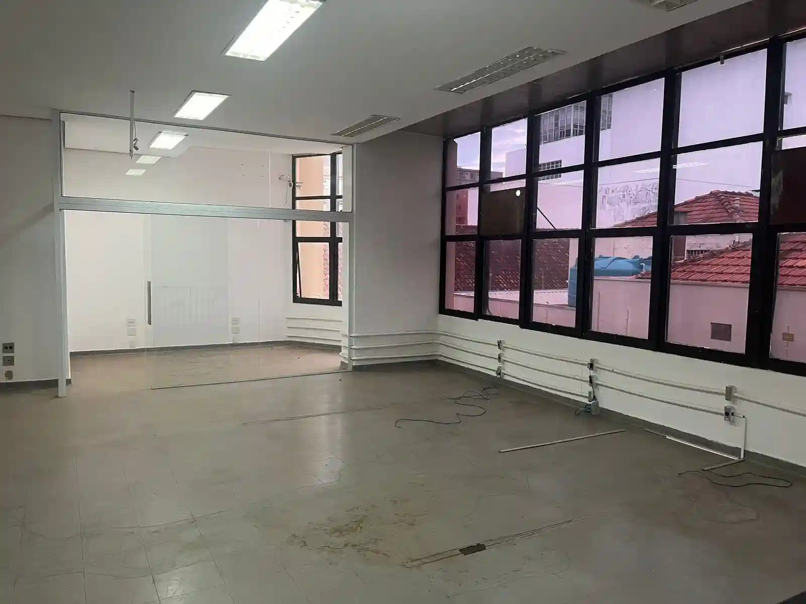 Loja / Salão / Ponto Comercial com 4 quartos para aluguel, 270m² — foto 11 de 11