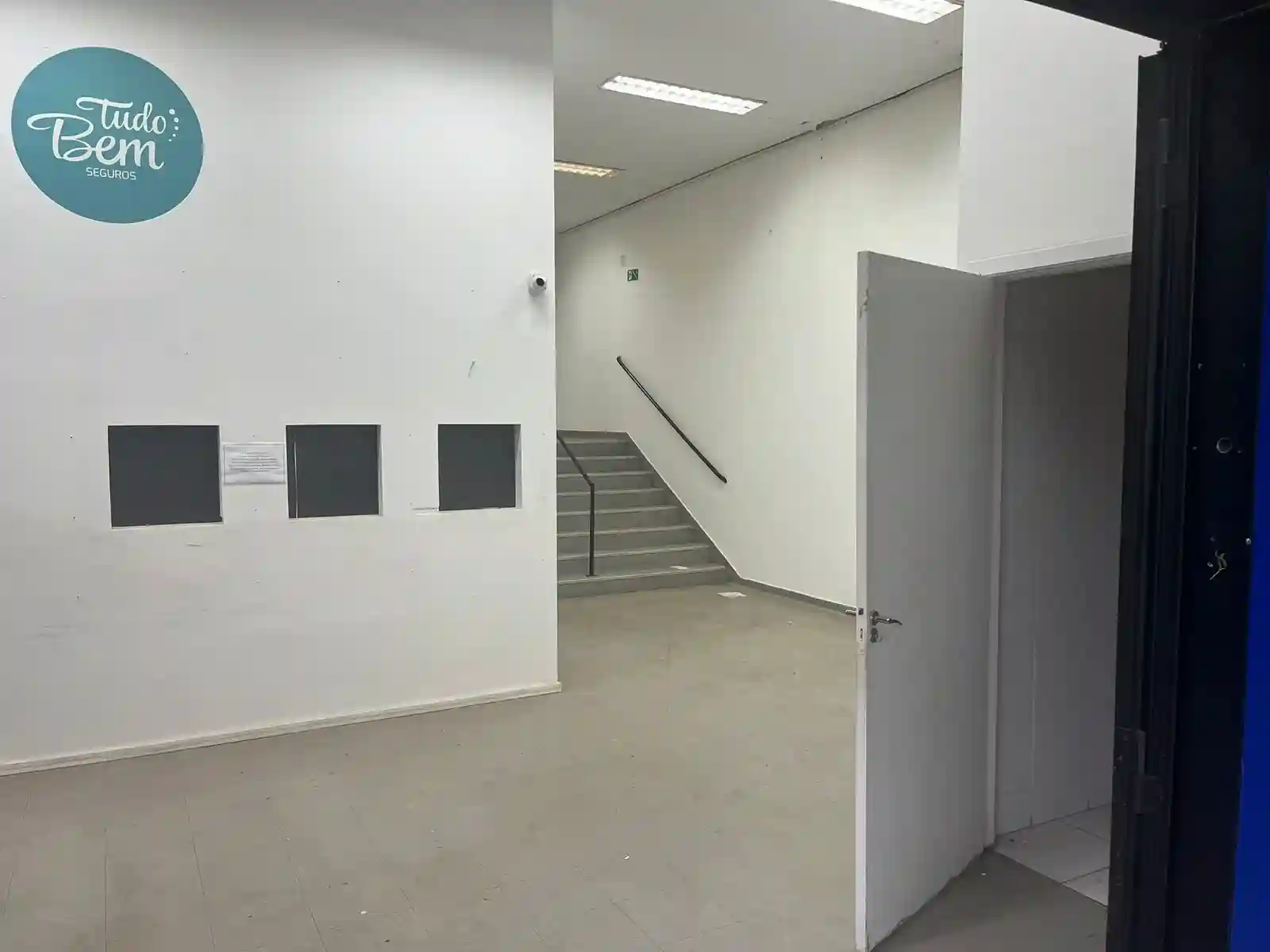 Loja / Salão / Ponto Comercial com 4 quartos para aluguel, 270m² — foto 4 de 11