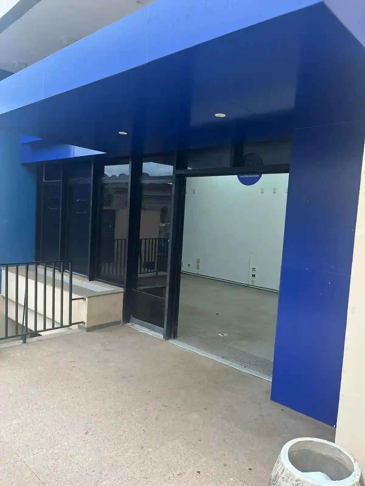 Loja / Salão / Ponto Comercial com 4 quartos para aluguel, 270m² — foto 2 de 11