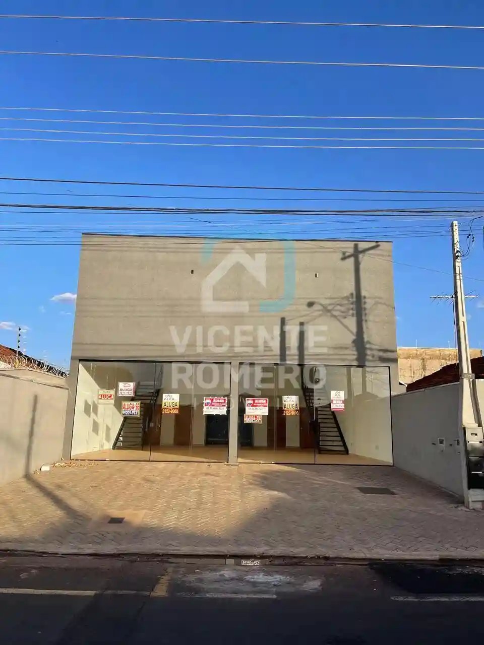 Loja / Salão / Ponto Comercial  para aluguel, 200m² — foto 1 de 18