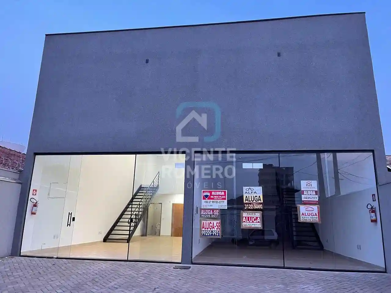 Loja / Salão / Ponto Comercial  para aluguel, 200m² — foto 2 de 18