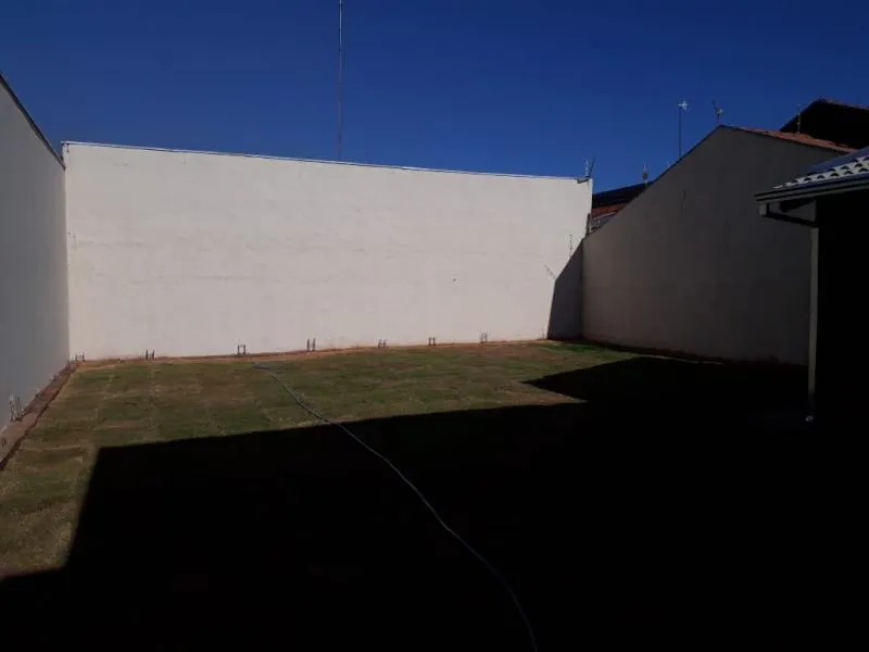 Casa à venda — foto 1 de 4