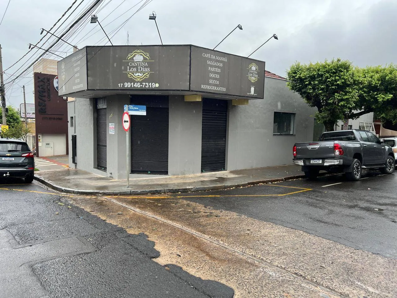 Loja / Salão / Ponto Comercial para aluguel, 90m² — foto 1 de 8