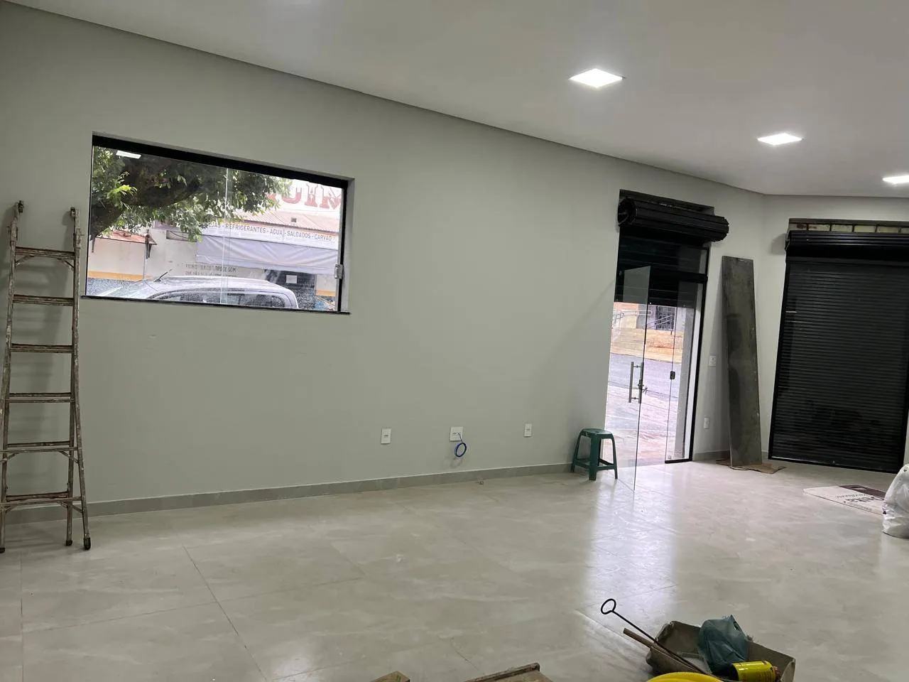 Loja / Salão / Ponto Comercial para aluguel, 90m² — foto 3 de 8
