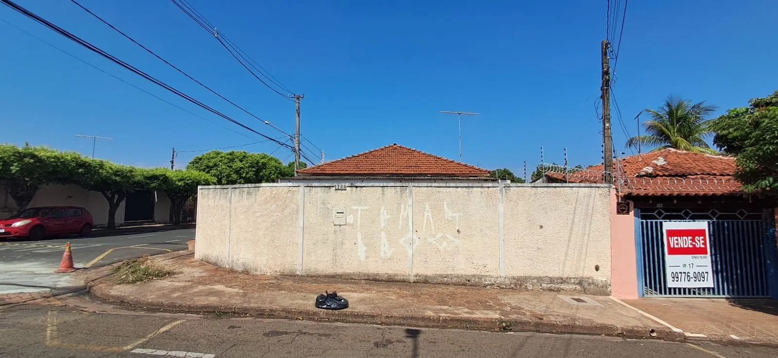 Casa com 3 quartos à venda, 242m² — foto 1 de 15