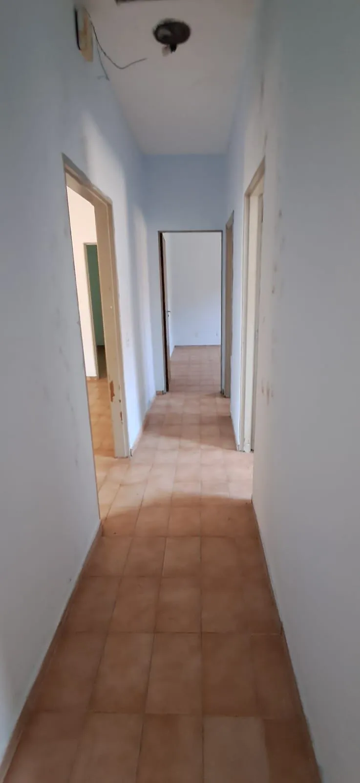 Casa com 3 quartos à venda, 242m² — foto 2 de 15