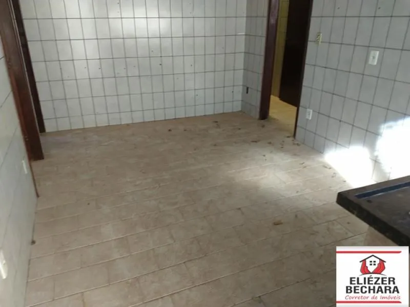 Casa à venda — foto 1 de 3