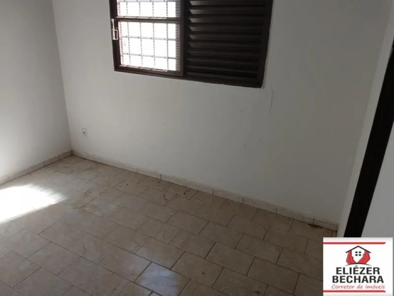Casa à venda — foto 3 de 3