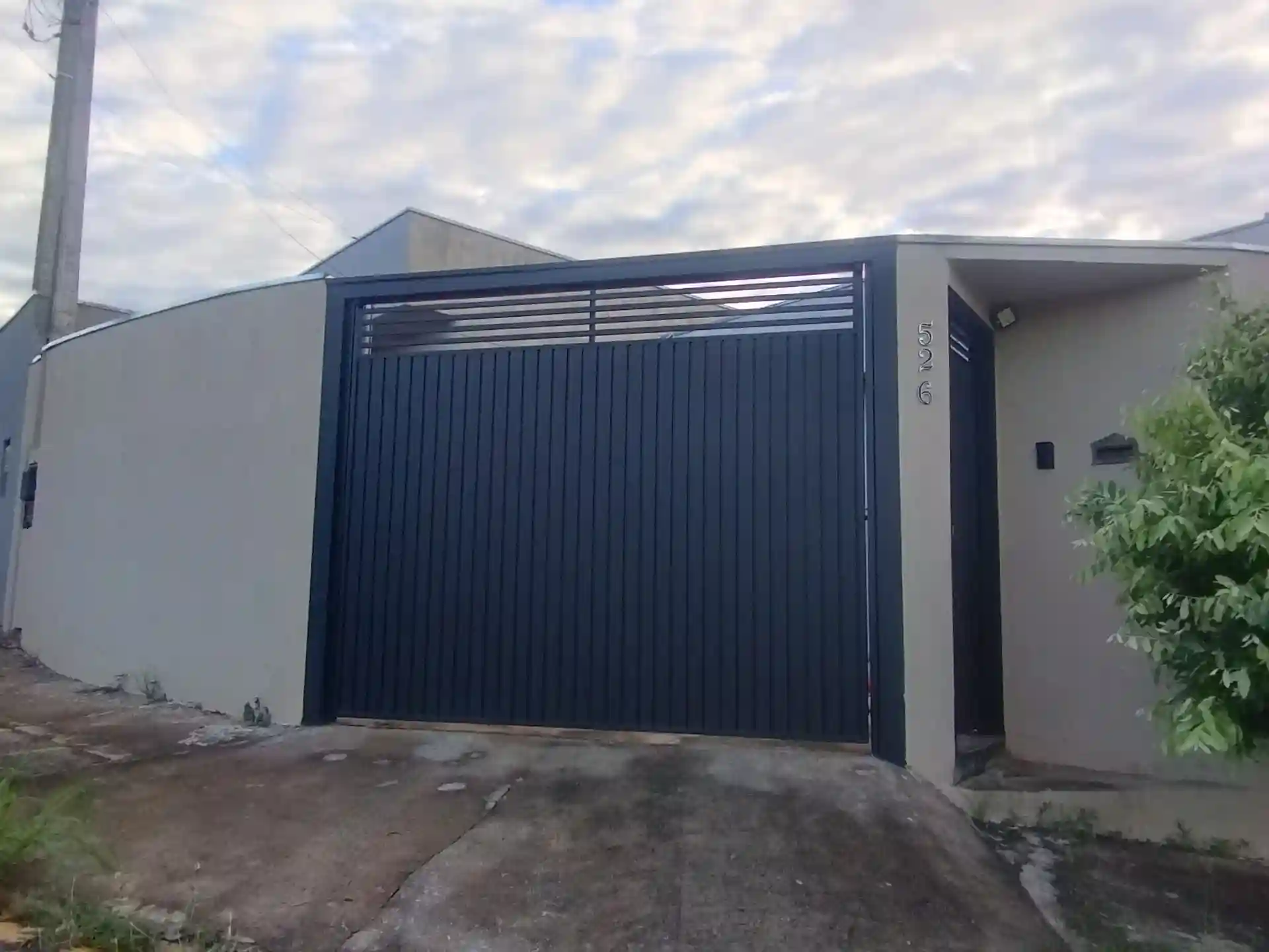 Casa com 2 quartos à venda, 160m² — foto 1 de 13