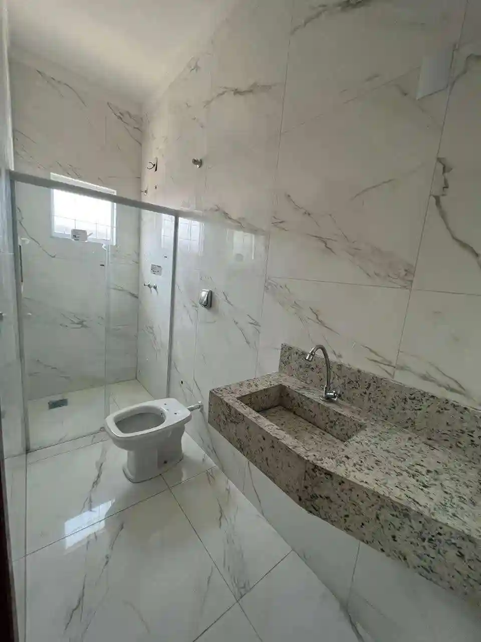 Casa com 3 quartos à venda, 235m² — foto 3 de 7