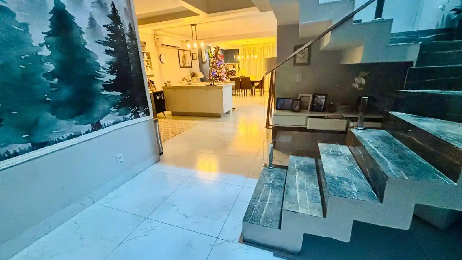 Casa com 3 quartos à venda, 450m² — foto 2 de 24