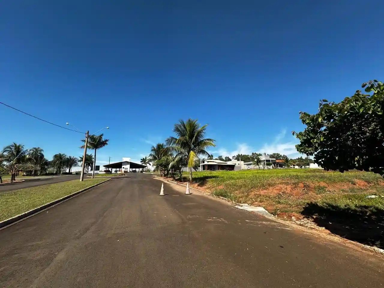 Terreno / Lote / Condomínio  à venda, 1000m² — foto 2 de 11