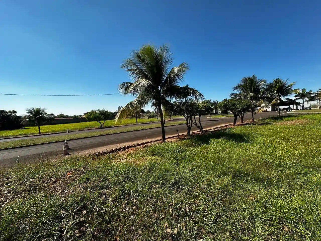 Terreno / Lote / Condomínio  à venda, 1000m² — foto 4 de 11