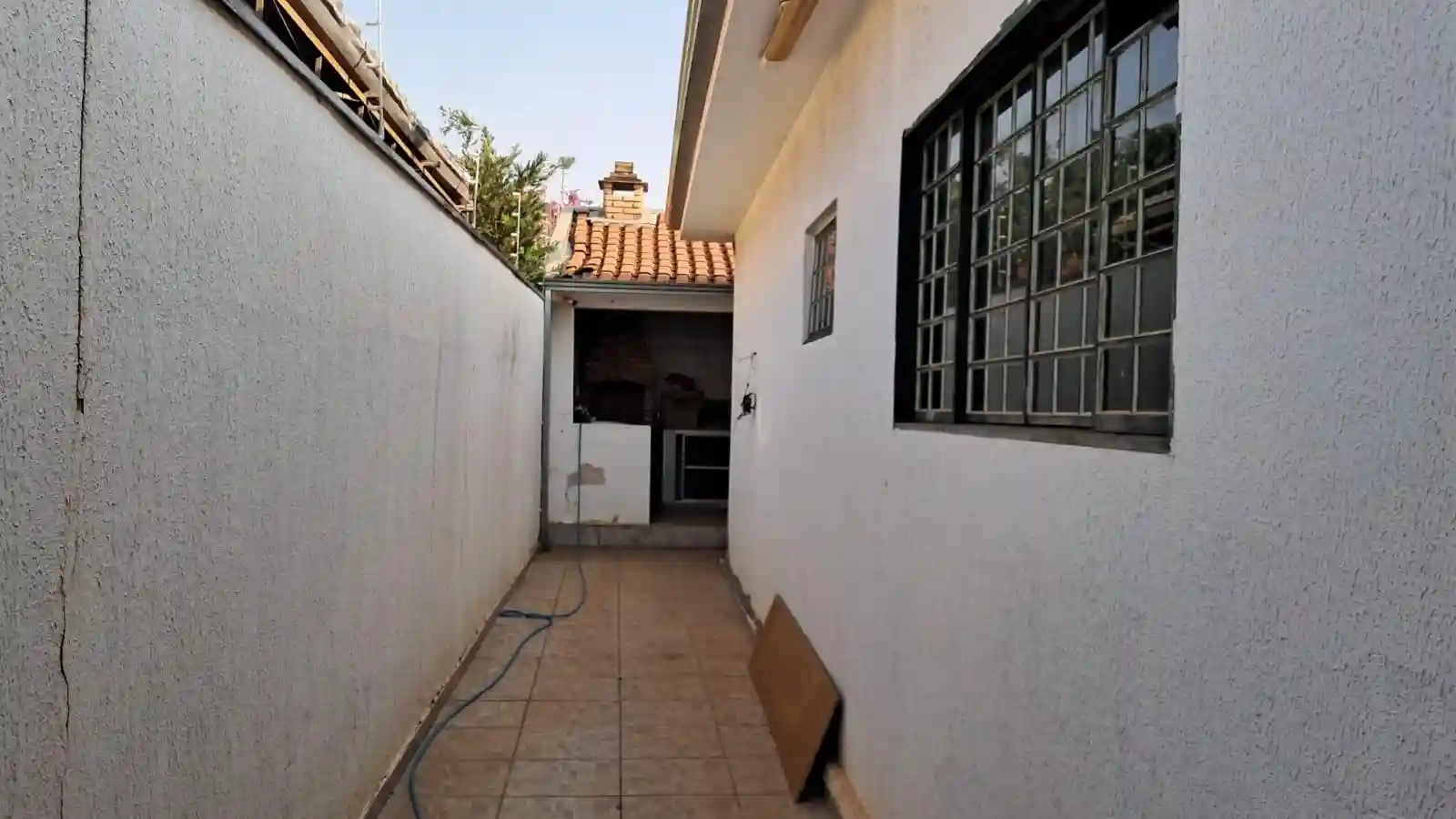 Casa com 2 quartos à venda, 209m² — foto 2 de 15