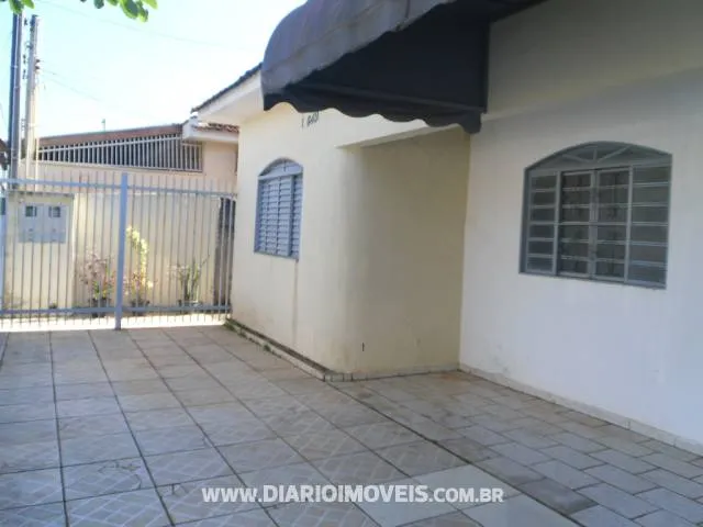 Casa à venda — foto 1 de 3