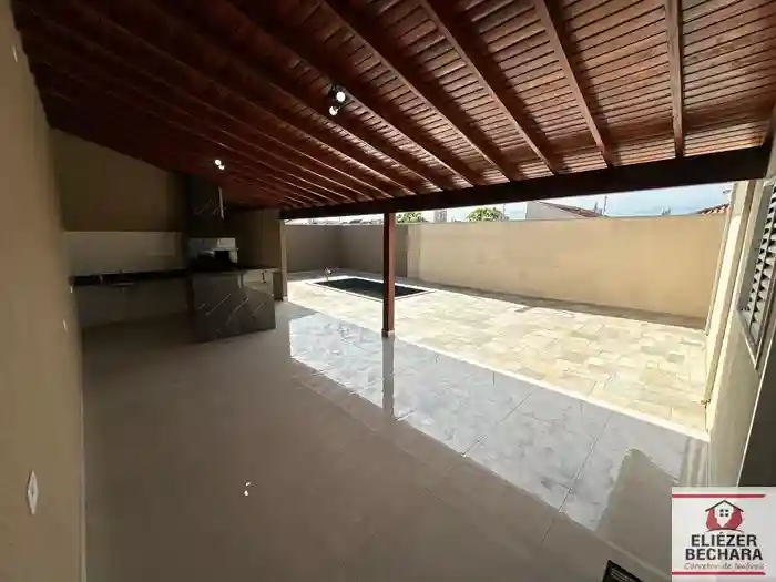 Casa com 3 quartos à venda, 270m² — foto 15 de 27