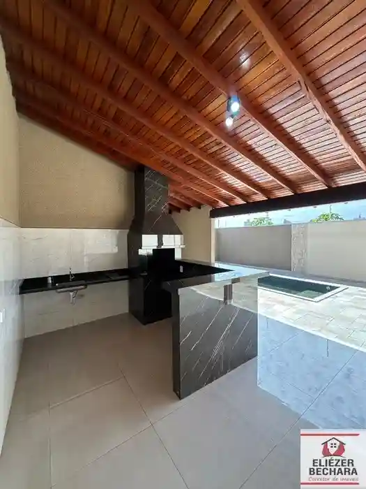 Casa com 3 quartos à venda, 270m² — foto 25 de 27