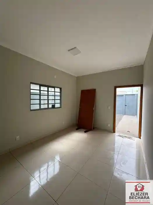 Casa com 2 quartos à venda, 65m² — foto 2 de 13