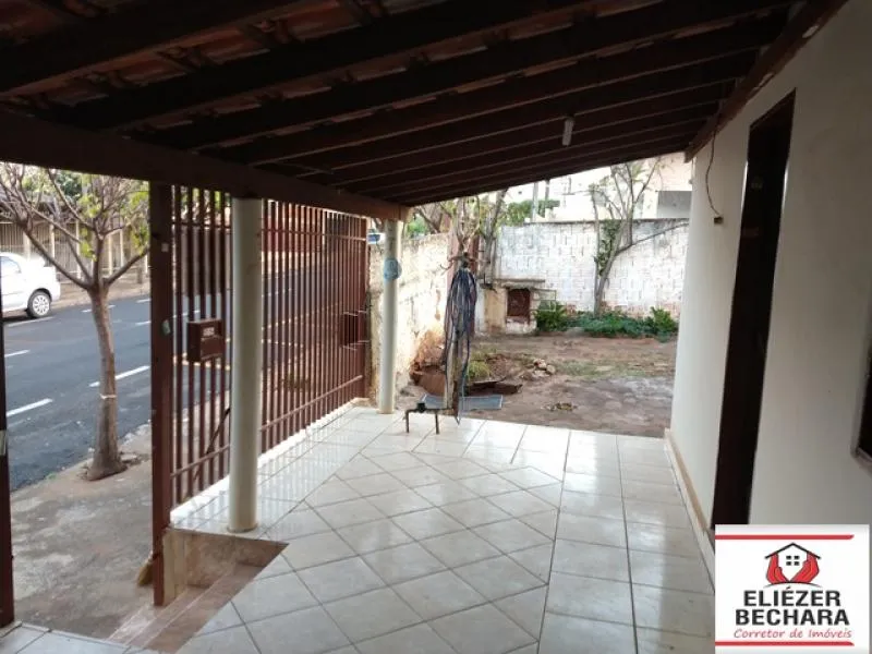 Casa à venda — foto 1 de 2