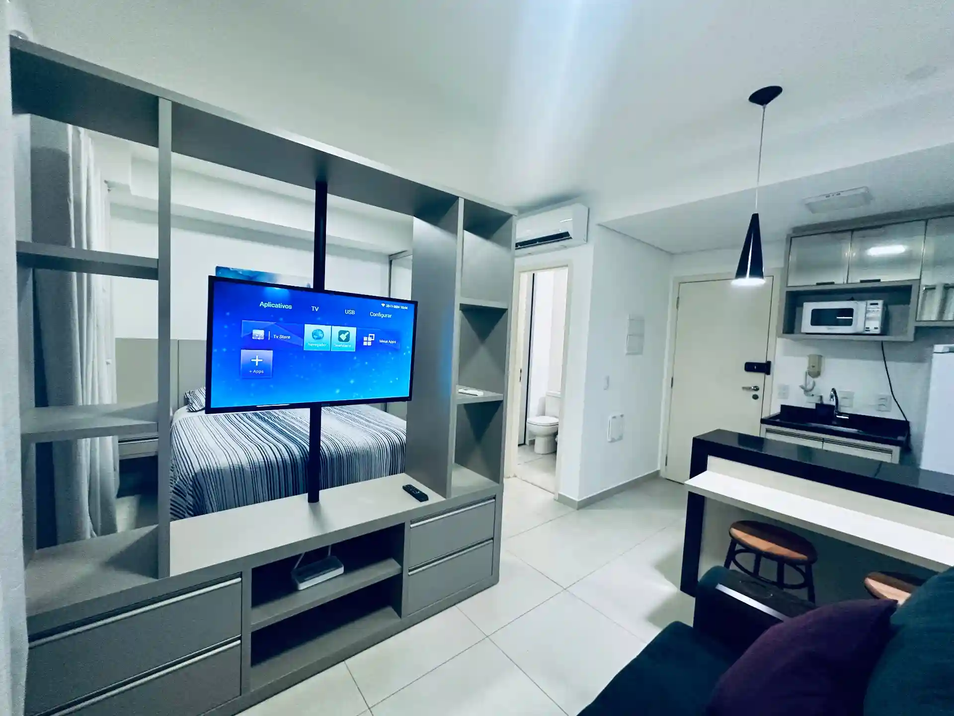 Studio com 1 quarto para aluguel, 33m² — foto 1 de 18