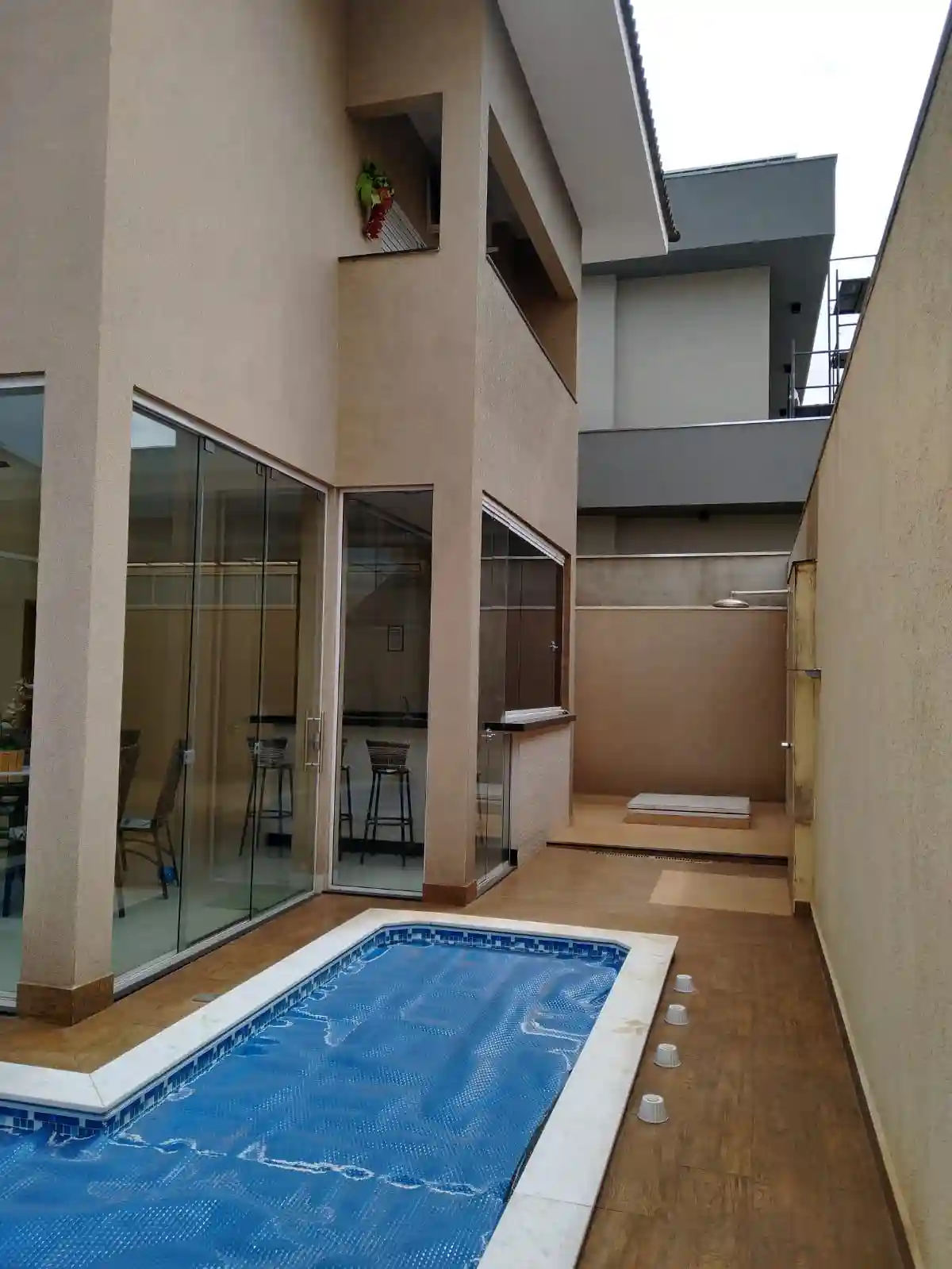 Casa de Condomínio com 4 quartos à venda, 340m² — foto 2 de 24