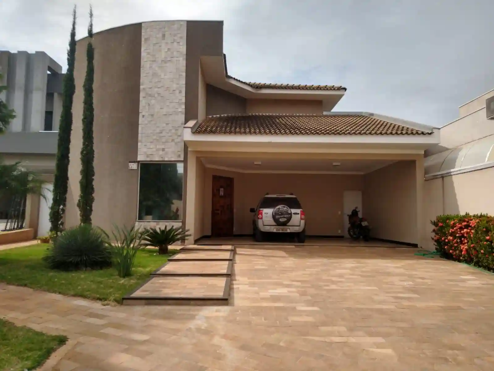 Casa de Condomínio com 4 quartos à venda, 340m² — foto 4 de 24