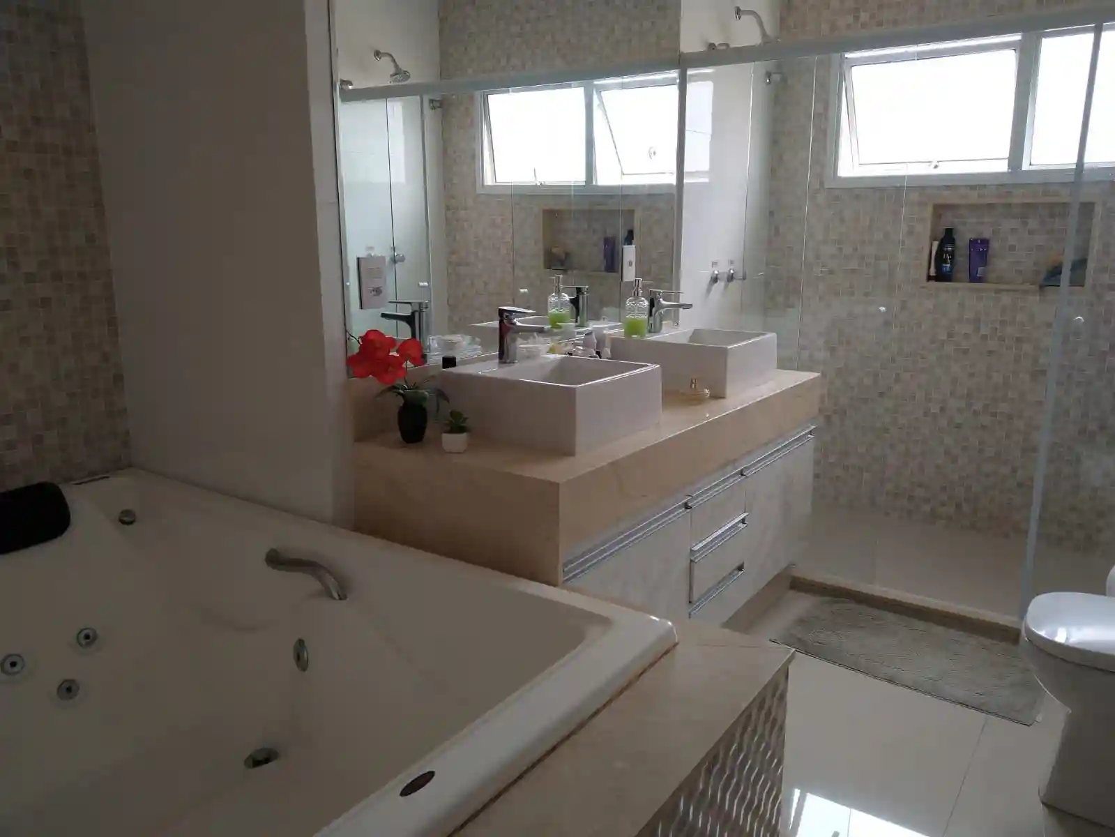 Casa de Condomínio com 4 quartos à venda, 340m² — foto 13 de 24