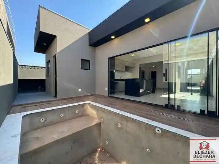 Casa com 3 quartos à venda, 127m² — foto 2 de 17