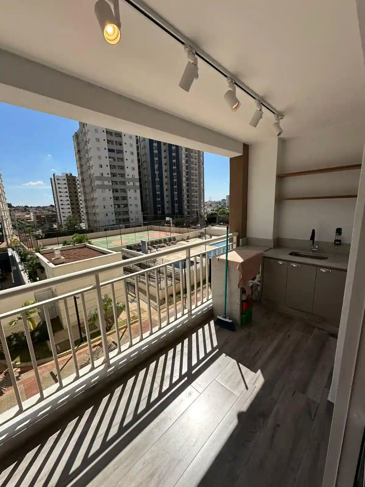 Apartamento com 2 quartos à venda, 77m² — foto 15 de 26