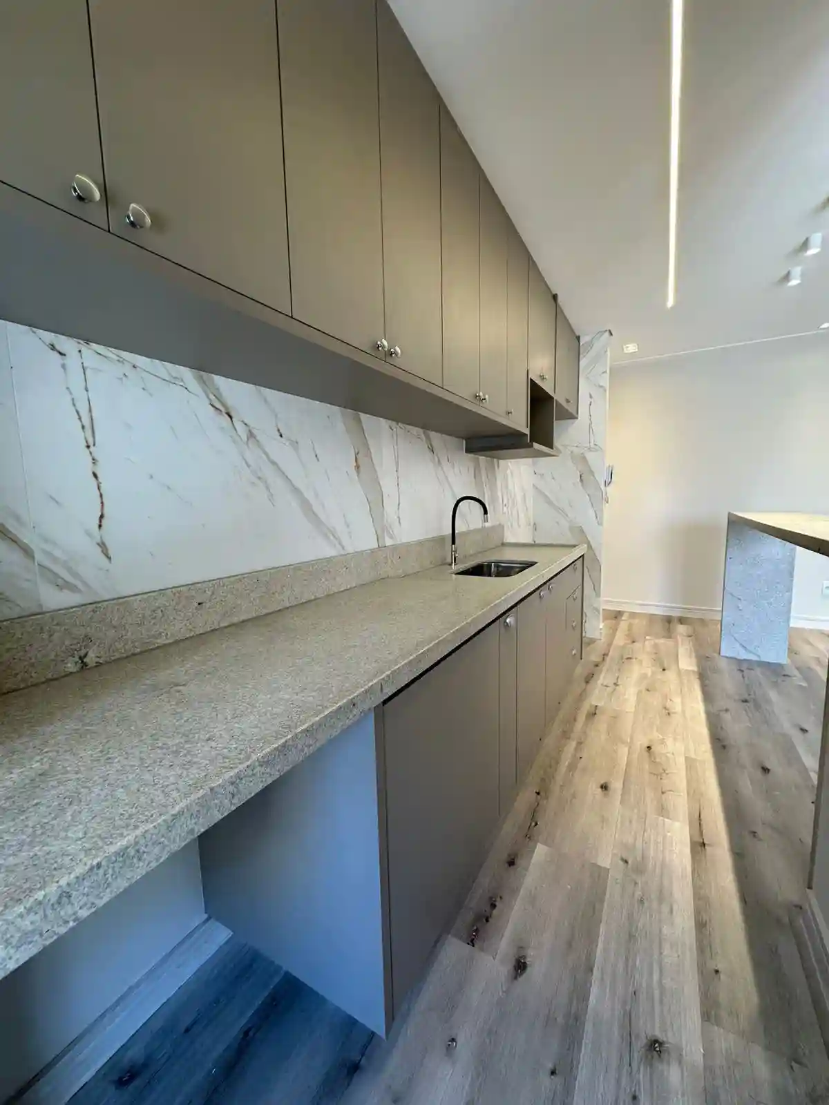 Apartamento com 2 quartos à venda, 77m² — foto 3 de 26