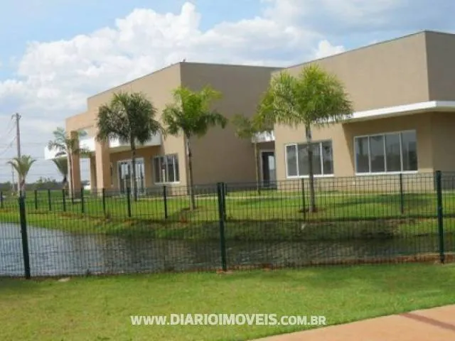 Terreno / Lote / Condomínio à venda — foto 2 de 4