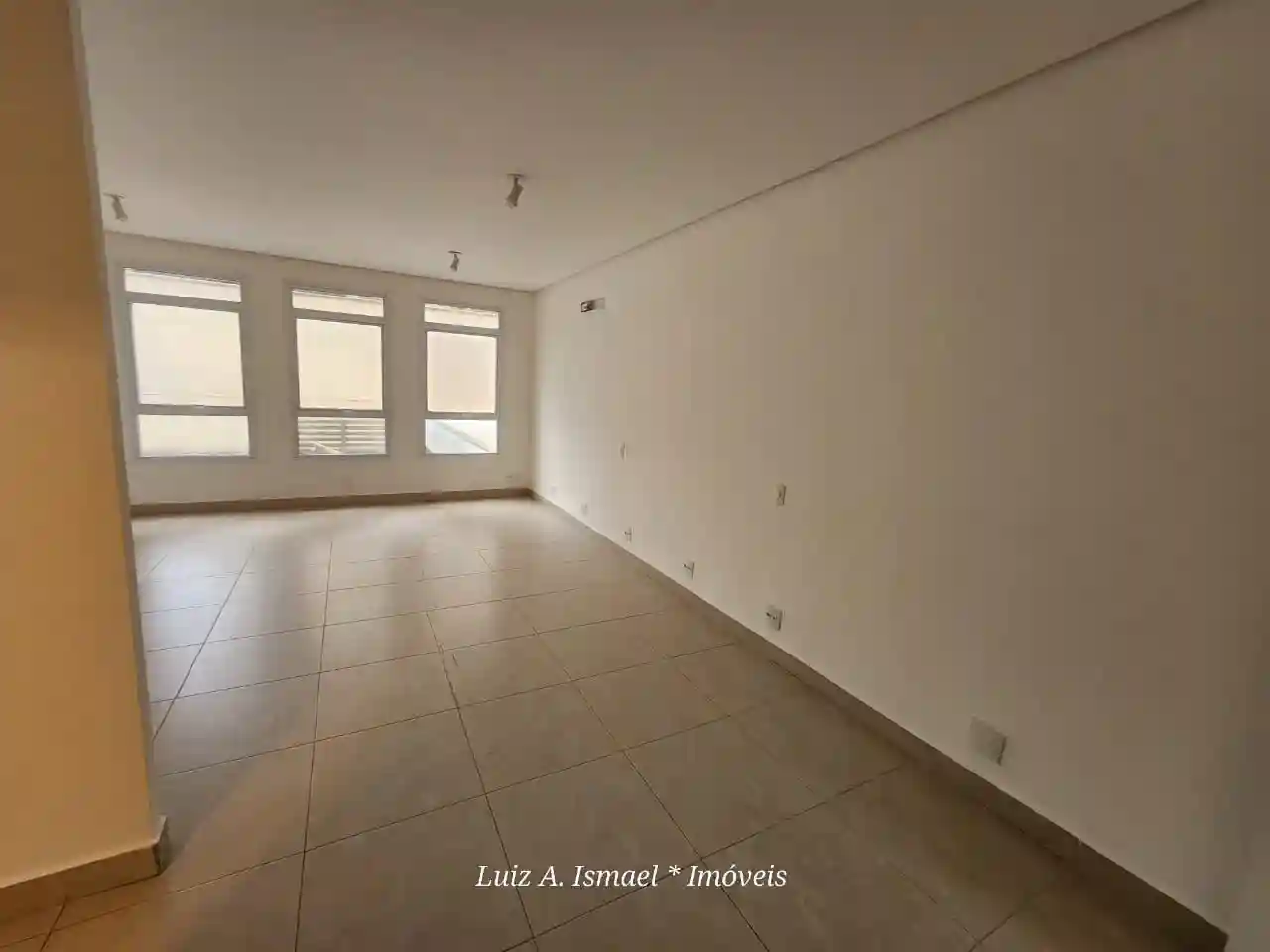 Conjunto Comercial / Sala com 1 quarto à venda, 38m² — foto 4 de 6