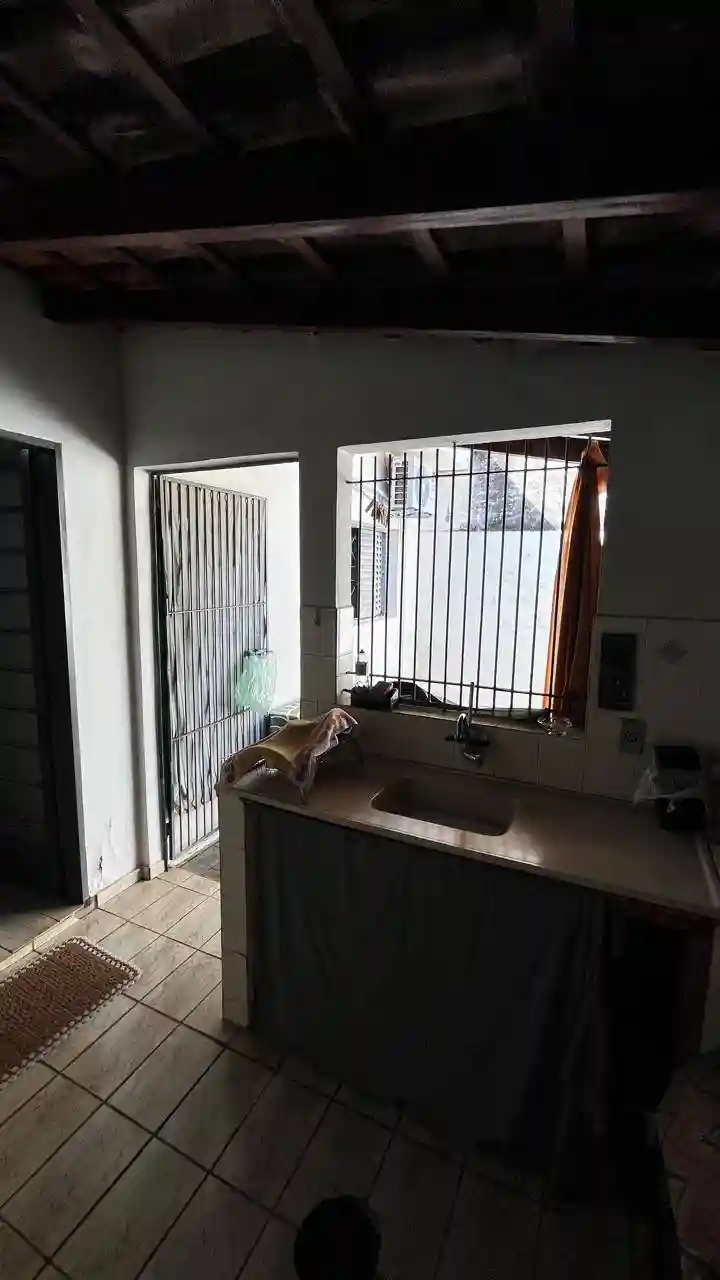Casa com 4 quartos à venda, 270m² — foto 32 de 39