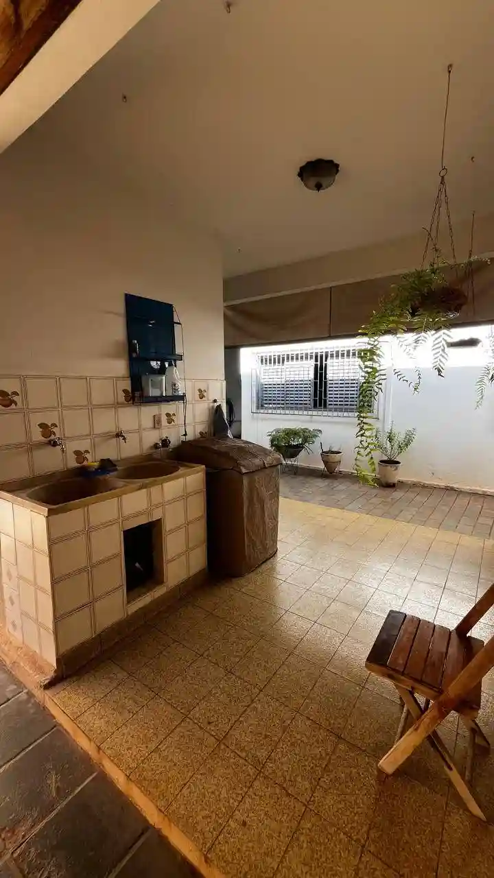 Casa com 4 quartos à venda, 270m² — foto 26 de 39