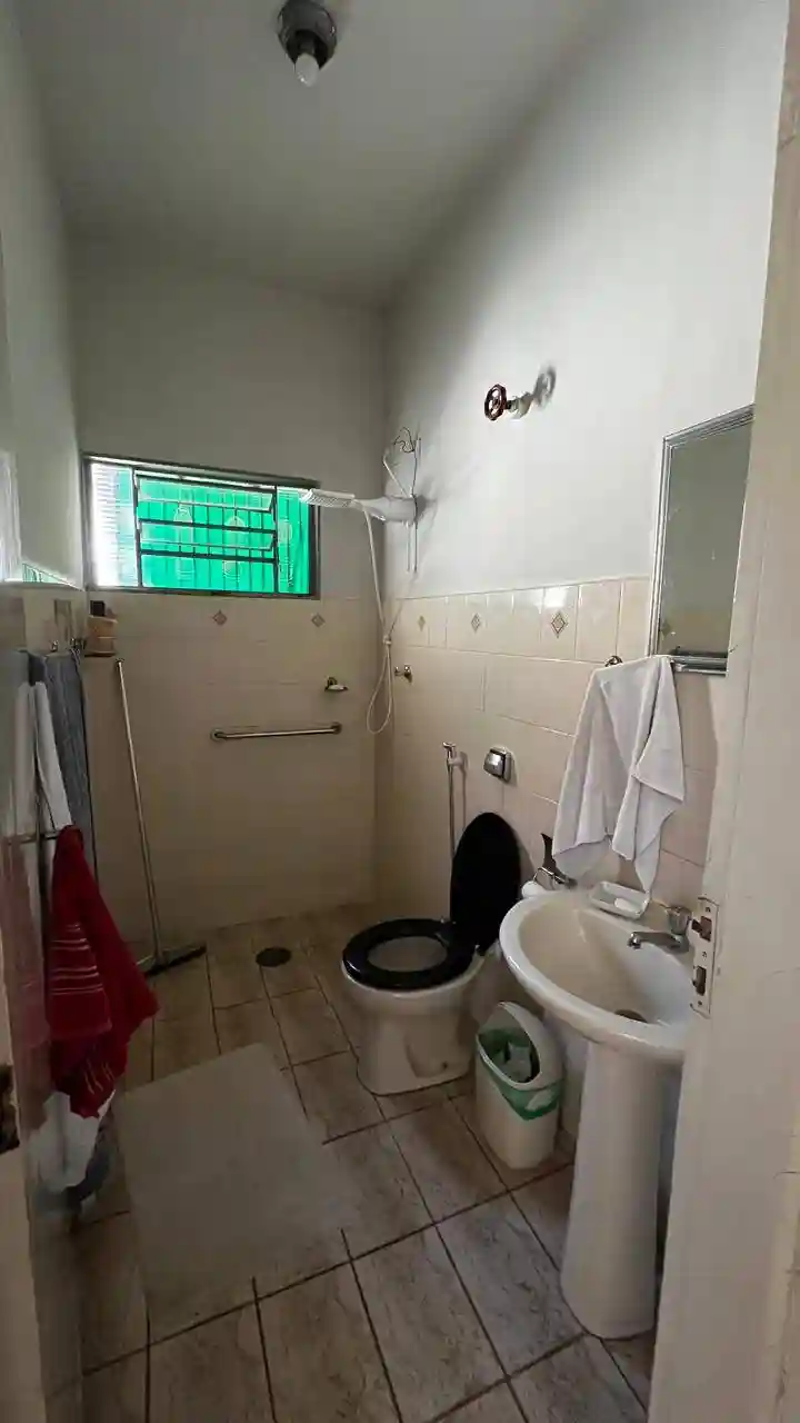Casa com 4 quartos à venda, 270m² — foto 35 de 39