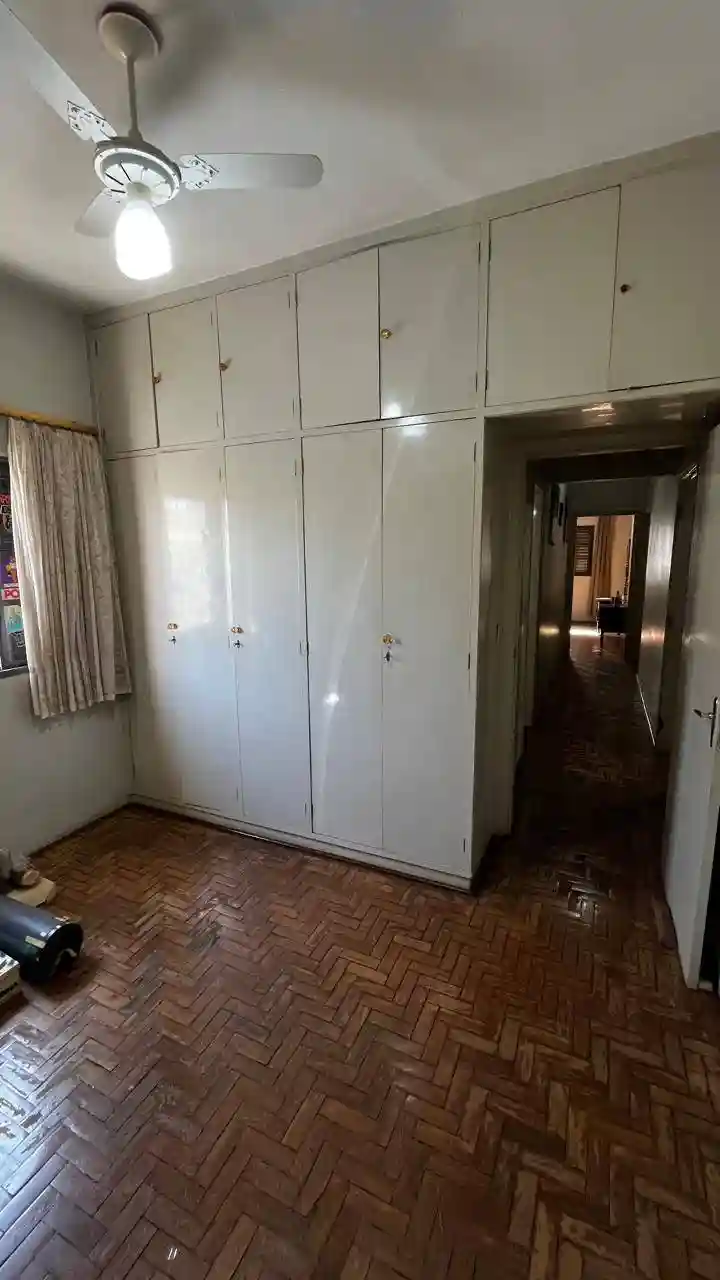 Casa com 4 quartos à venda, 270m² — foto 13 de 39