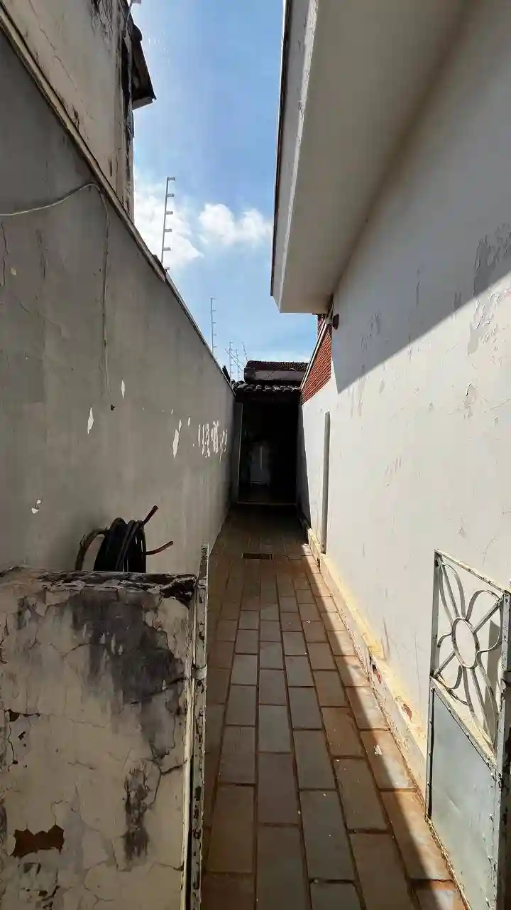 Casa com 4 quartos à venda, 270m² — foto 27 de 39