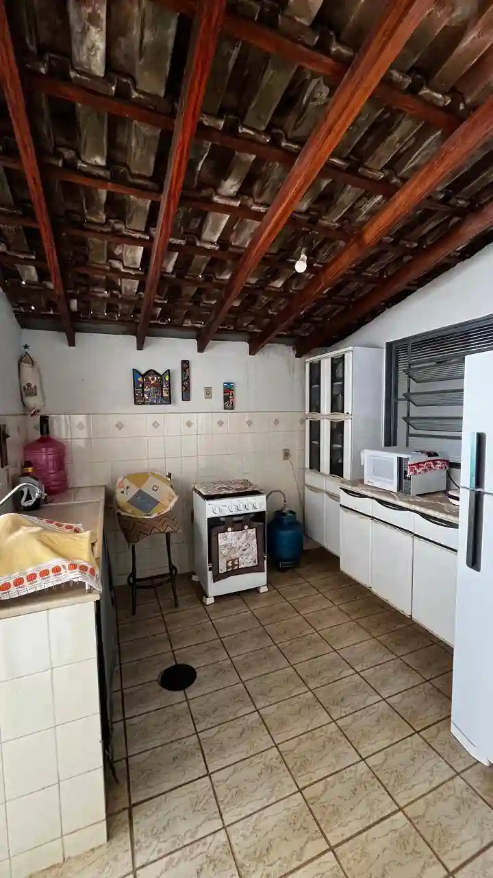 Casa com 4 quartos à venda, 270m² — foto 31 de 39