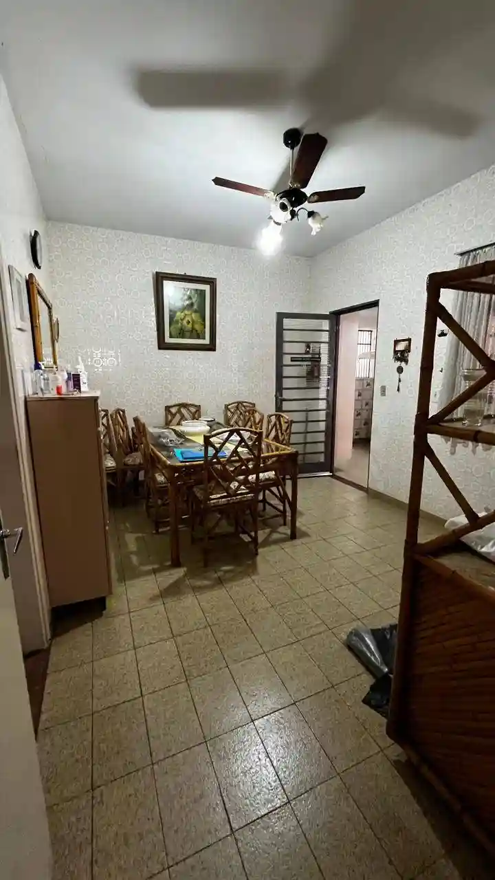 Casa com 4 quartos à venda, 270m² — foto 10 de 39